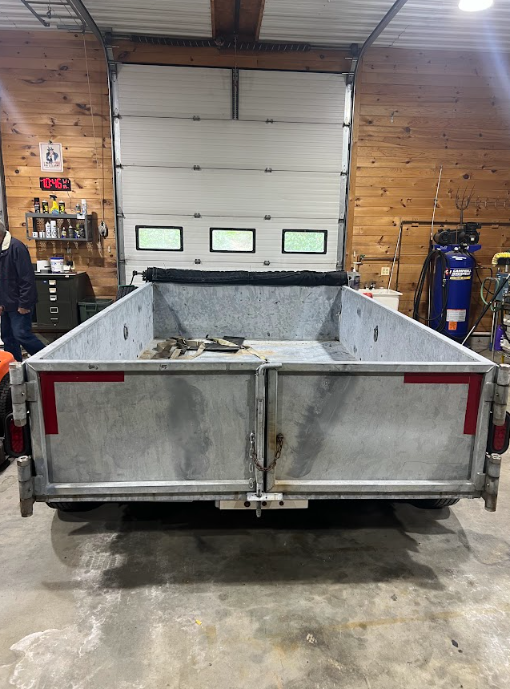 REFURBISHED BRI-MAR 5,000lb cw, 3500lb per axle, Dump Trailer, Motorized Lift, Double Axle, 4 tires, Galvanized steel (r