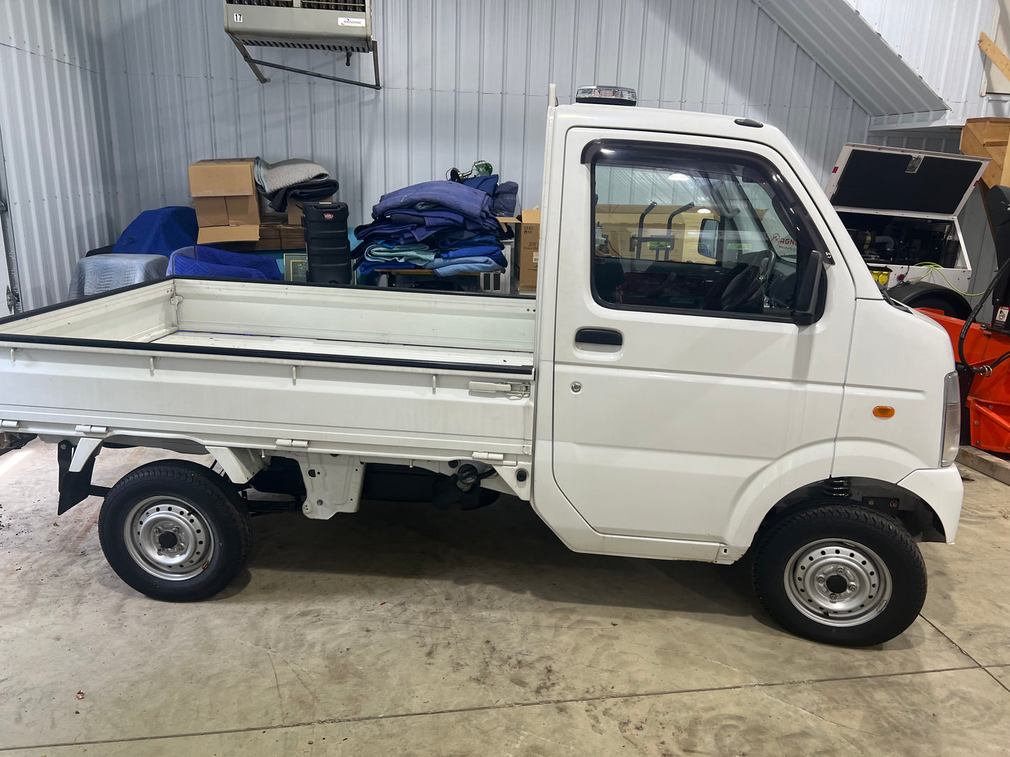 2007 Suzuki Carry - 1700 Miles Japanese Kei Truck (Includes Snow Plow & Snow Tires)