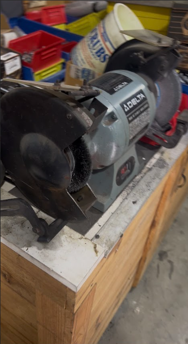 Delta 8" Bench Grinder with Wire Wheel