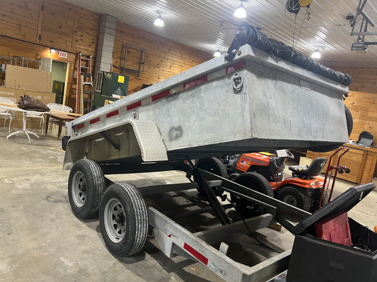 REFURBISHED BRI-MAR 5,000lb cw, 3500lb per axle, Dump Trailer, Motorized Lift, Double Axle, 4 tires, Galvanized steel (r